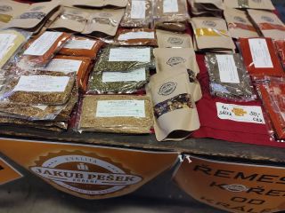 Dobré ráno HRADIŠTĚ... ❤️‍🔥 #trzniceUH 🌐 www.jpkoreni.cz 🛒 www.kraluvkorenenyeshop.cz